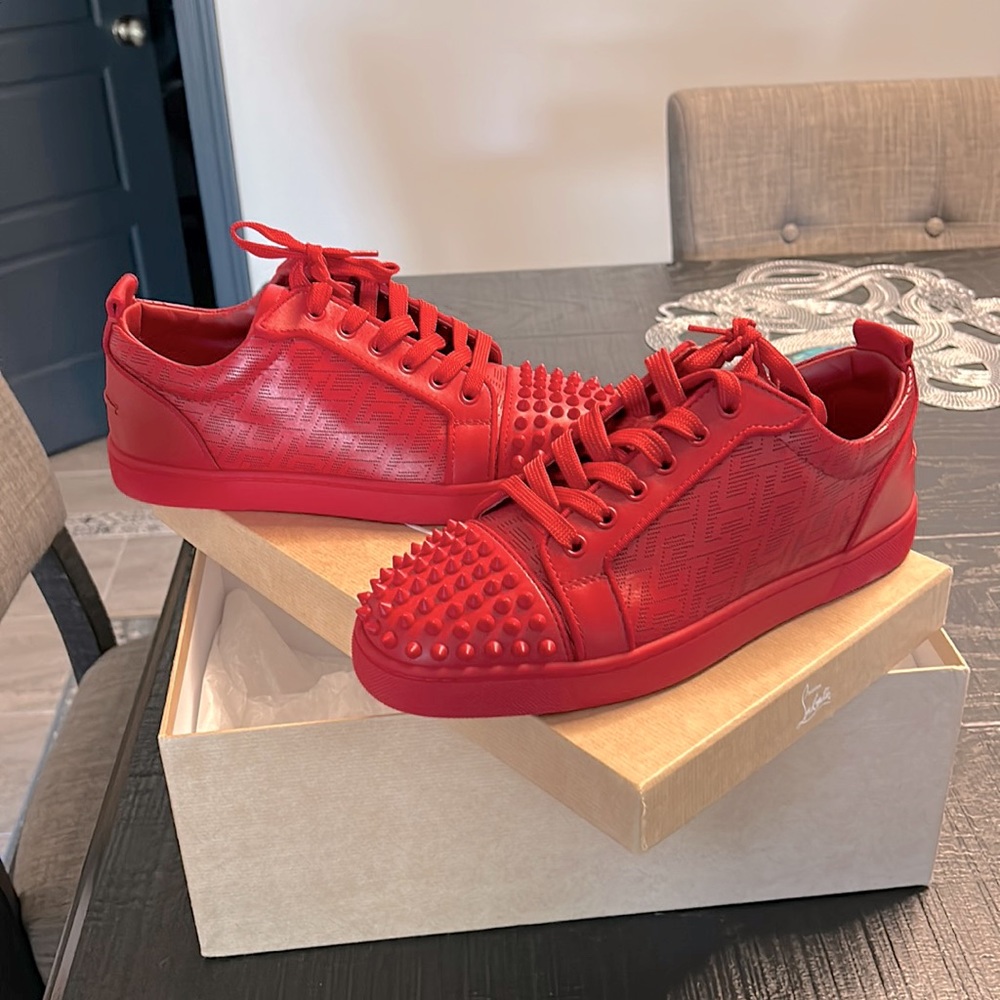 Christian louboutin junior spikes low orlato sz 41/8